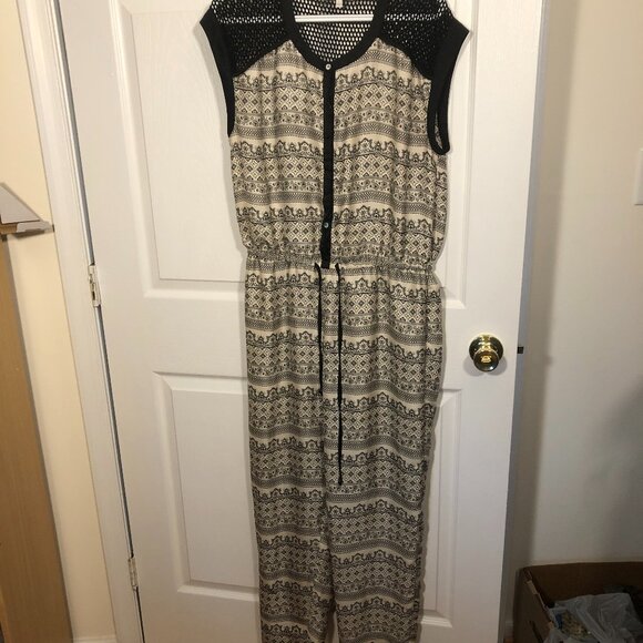 Daniel Rainn Cap Sleeve Front Button Jumpsuit, size L, Crewneck, Partial front b - Picture 1 of 11